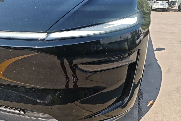 Tesla Model Y 2025 #23 Tesla Model Y 2025 car image #23