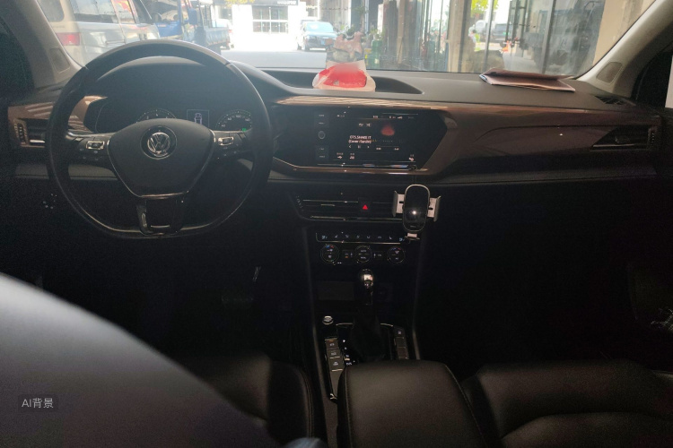 Volkswagen Tharu 2019 immagine di auto #11