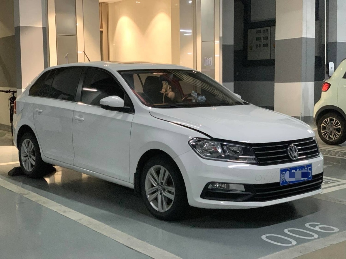 Volkswagen Santana 2017 car image #3
