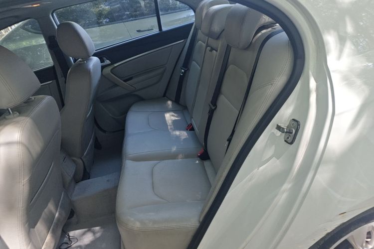 GEELY Emgrand 2015 #19 GEELY Emgrand 2015 car image #19