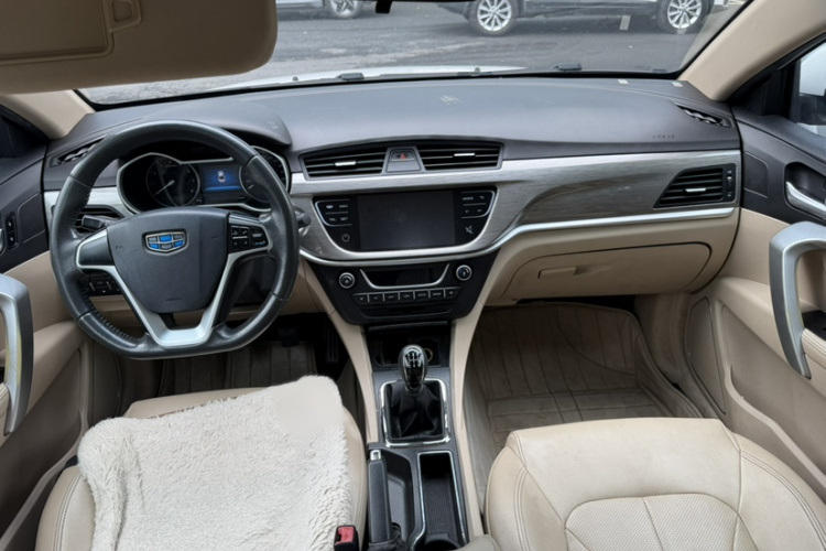 GEELY Emgrand 2017 #13 GEELY Emgrand 2017 car image #13