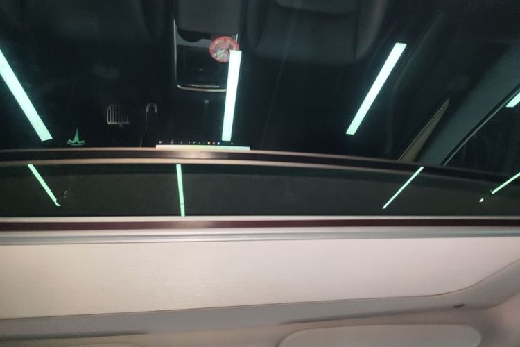 Tesla Model Y 2022 car image #18