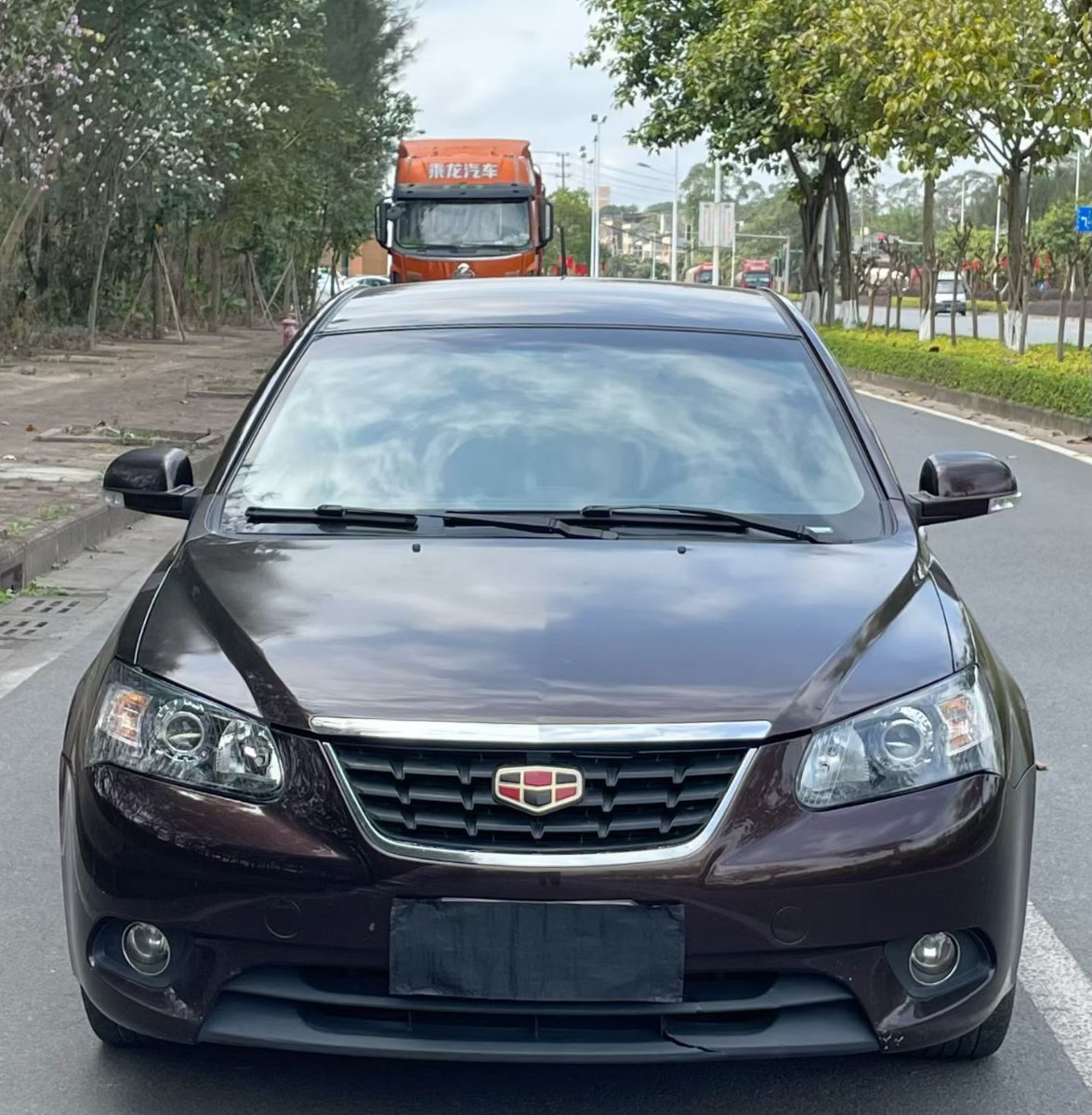 GEELY Emgrand Classic 2013 car image #2