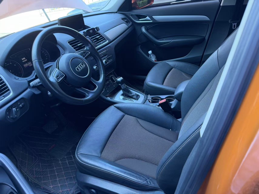 Audi Q3 2019 immagine di auto #5
