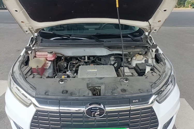 BYD Yuan New Energy 2019 immagine di auto #20