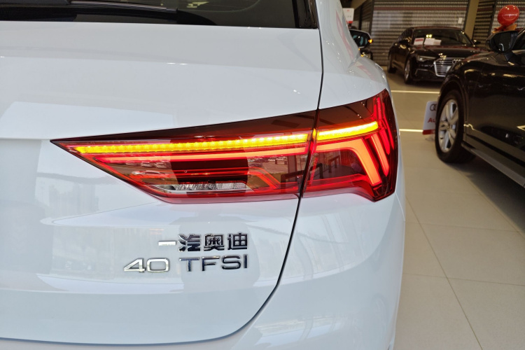 Audi Q3 2024 image de voiture #8