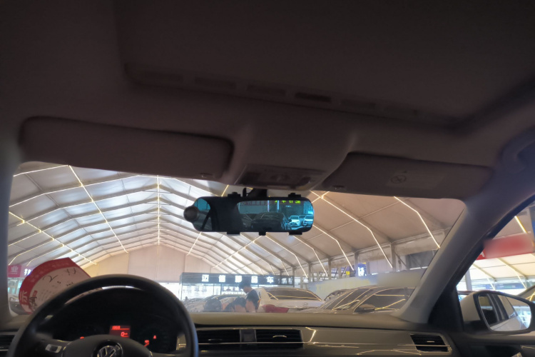 Volkswagen Santana 2016 car image #17