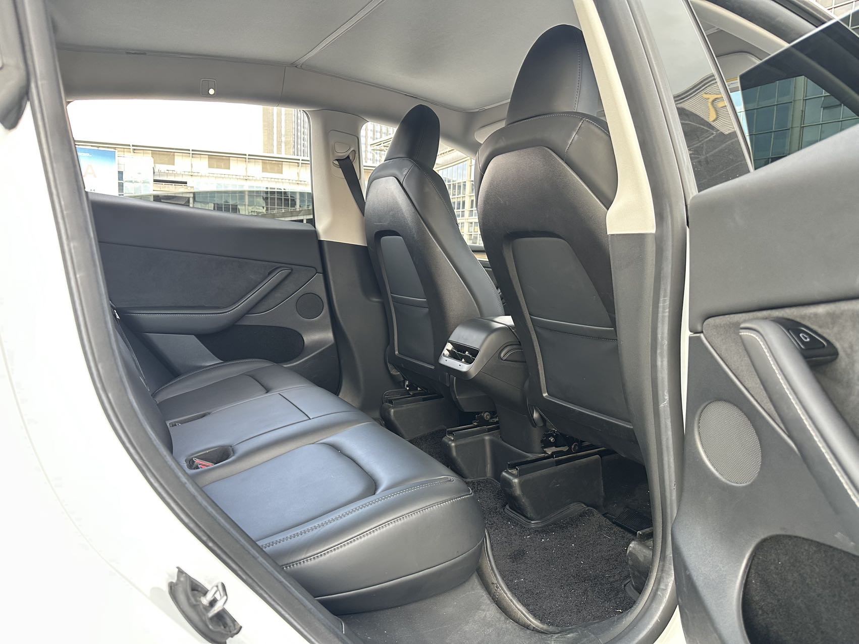 Tesla Model Y 2022 #22 Tesla Model Y 2022 car image #22