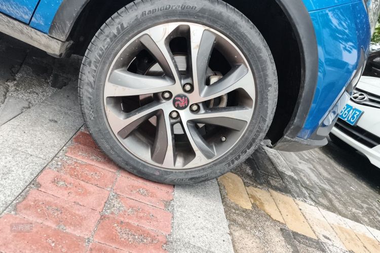 BYD Yuan 2016 #9 BYD Yuan 2016 car image #9