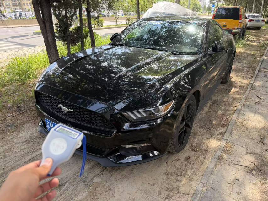 2016 immagine di auto 
