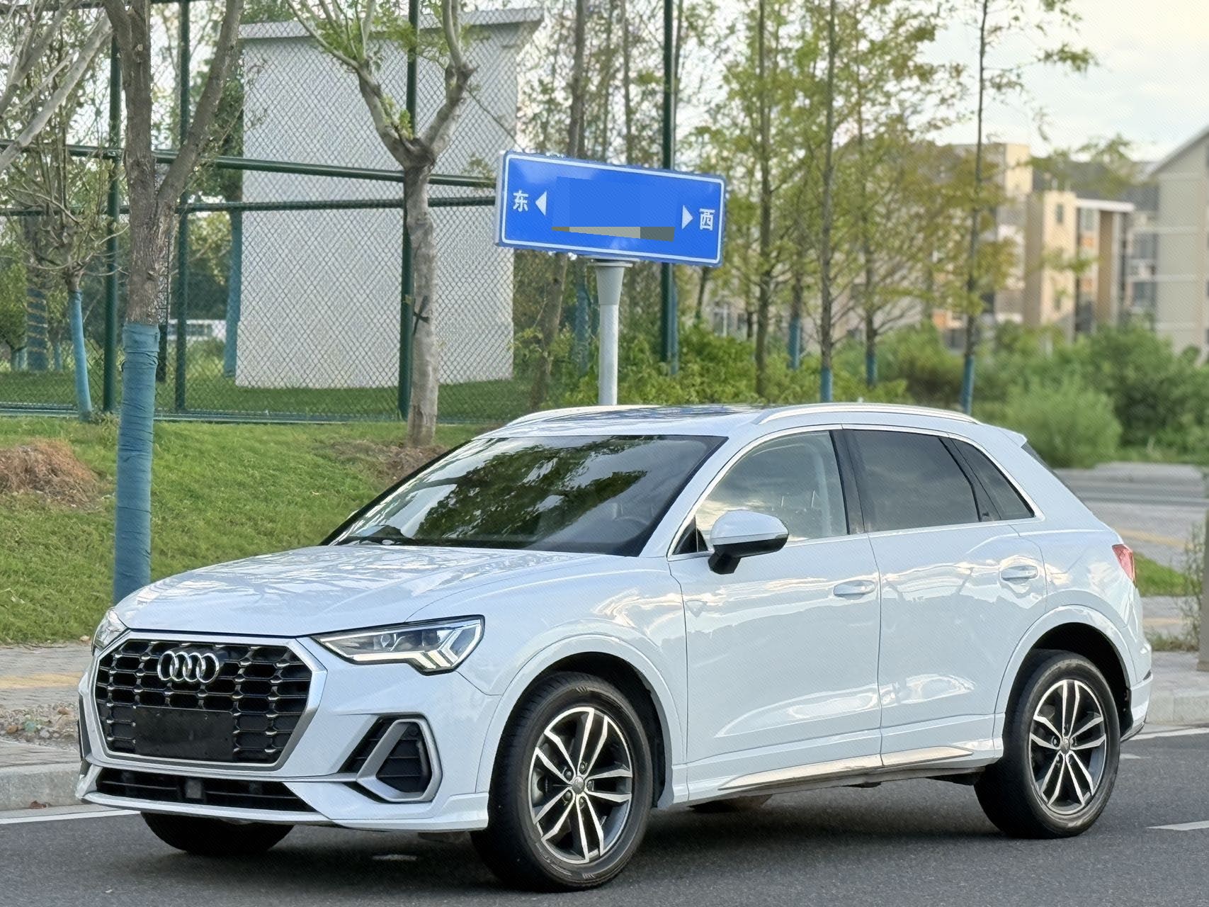 2020 immagine di auto 