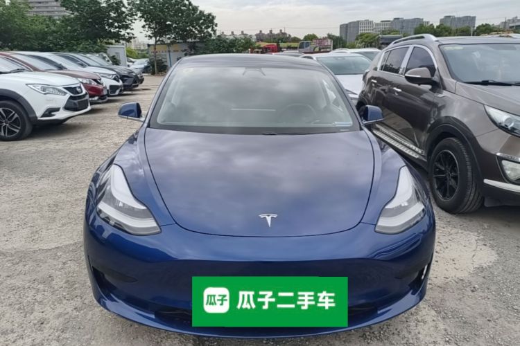 Tesla Model 3 2020 car image #3