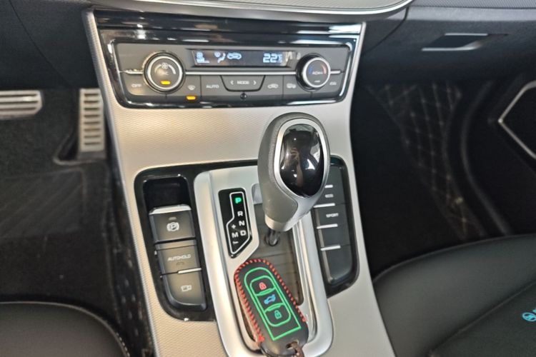 GEELY Emgrand GS 2019 #18 GEELY Emgrand GS 2019 car image #18
