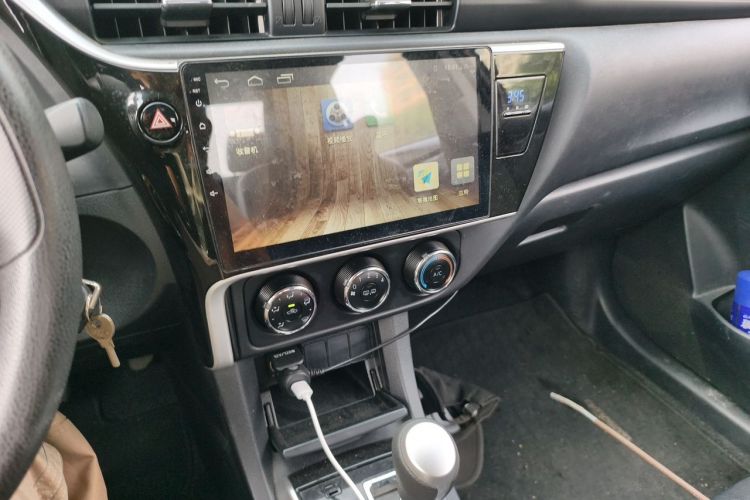 Toyota Corolla 2018 car image #13