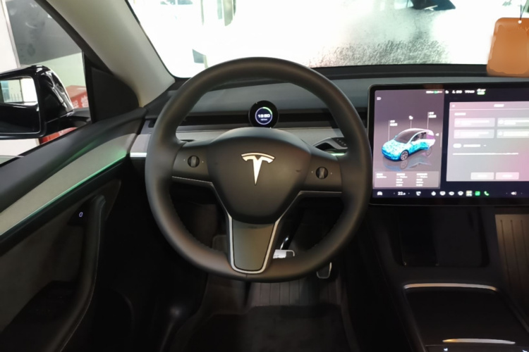 Tesla Model Y 2023 #11 Tesla Model Y 2023 car image #11
