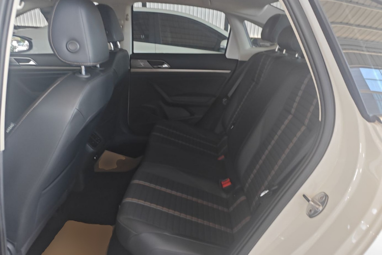 Volkswagen Lavida 2021 car image #17