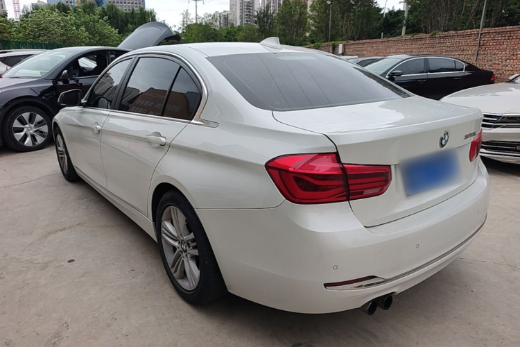 BMW 3 Series 2017 #7 BMW 3 Series 2017 car image #7