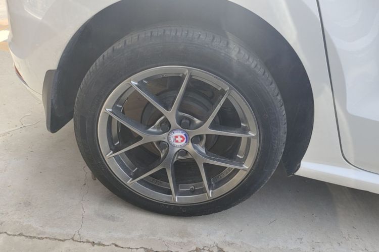 Volkswagen Polo 2017 #4 Volkswagen Polo 2017 car image #4