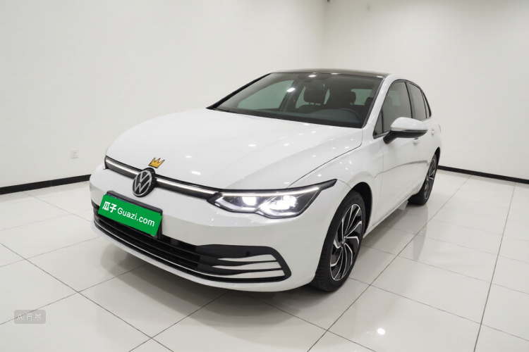 Volkswagen Golf 2022 صورة سيارة #2