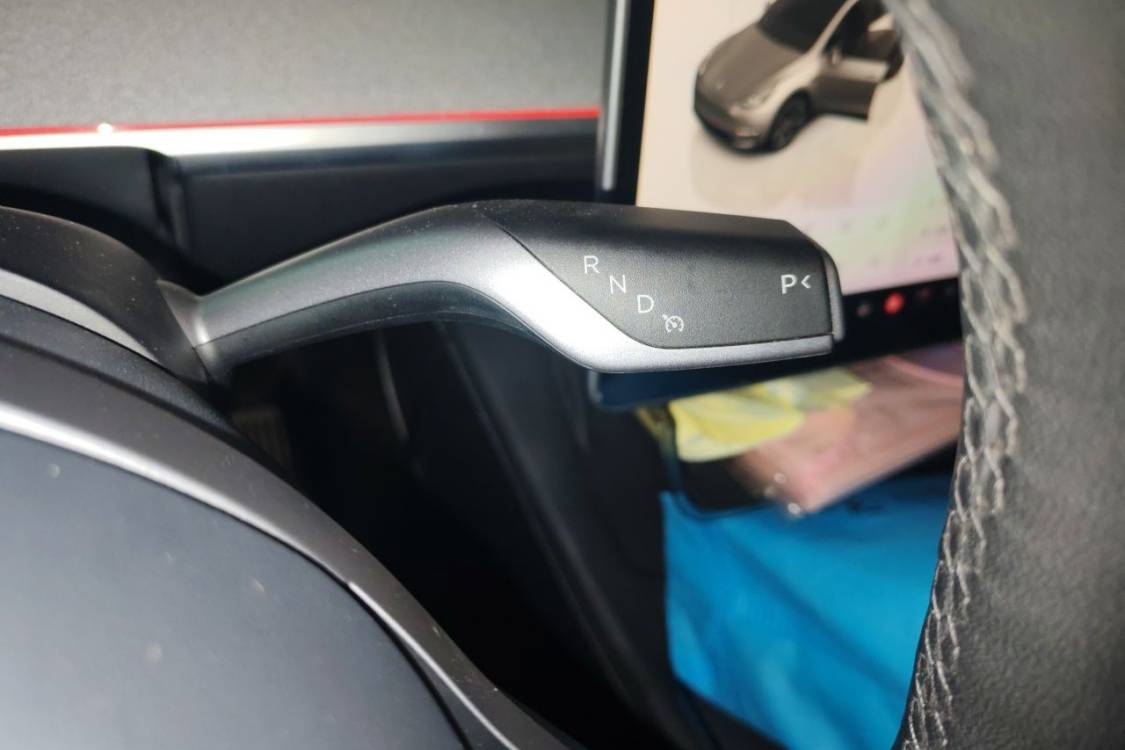 Tesla Model Y 2024 #27 Tesla Model Y 2024 immagine di auto #27