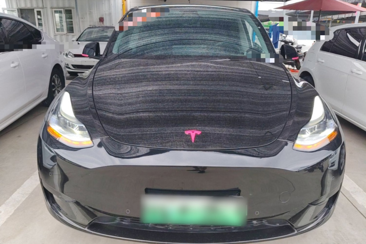 Tesla Model Y 2023 car image #3