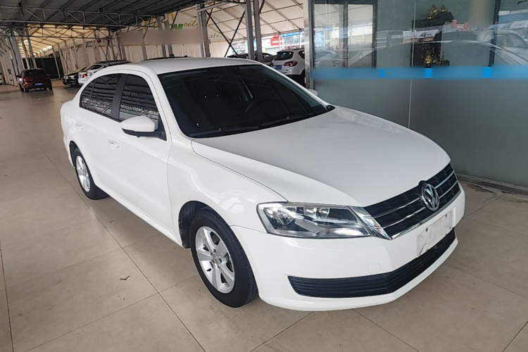 Volkswagen Lavida 2015 car image #4