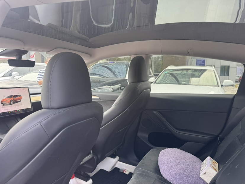Tesla Model Y 2023 #8 Tesla Model Y 2023 car image #8
