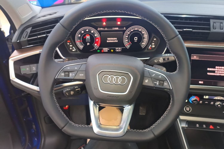 Audi Q3 2022 #11 Audi Q3 2022 car image #11