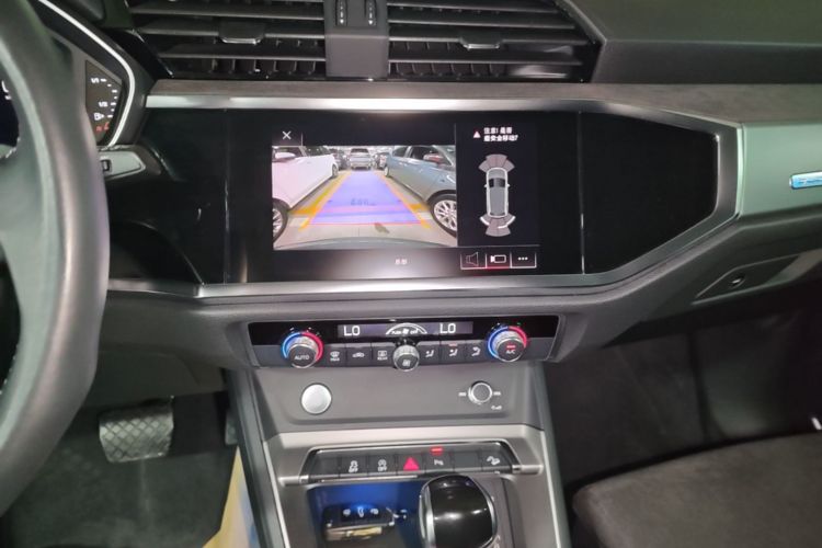 Audi Q3 2019 #13 Audi Q3 2019 car image #13