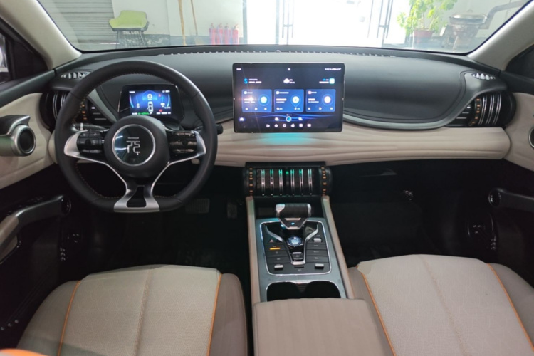BYD Yuan Plus 2024 #10 BYD Yuan Plus 2024 car image #10
