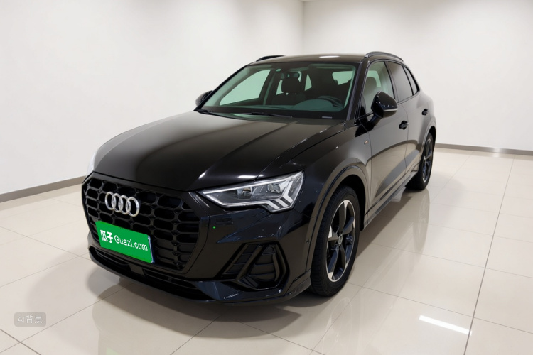 Audi Q3 2022 car image #2