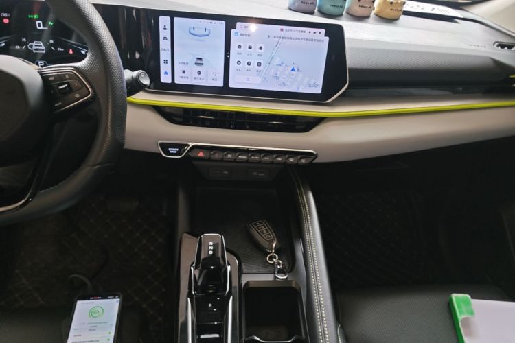 GEELY Coolray 2023 car image #13