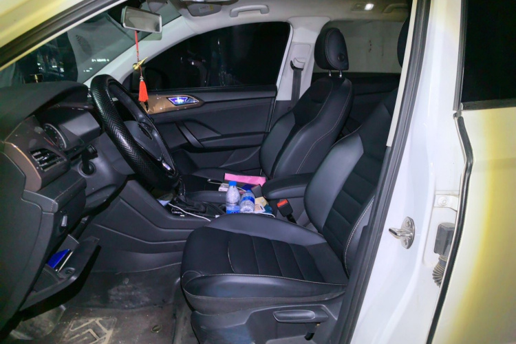 Volkswagen Tharu 2021 car image #15