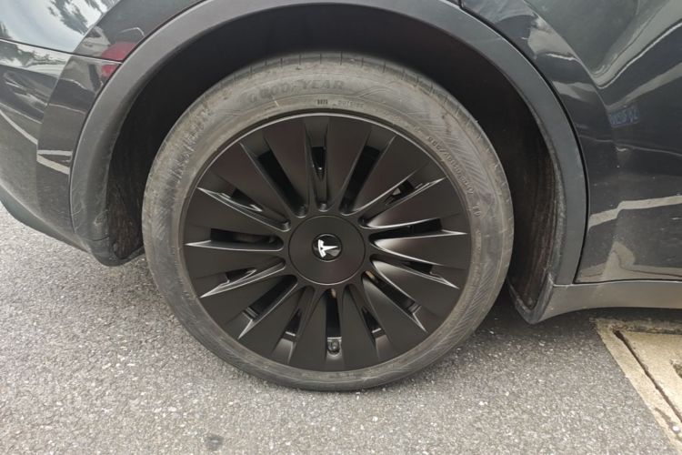 Tesla Model Y 2024 #10 Tesla Model Y 2024 immagine di auto #10