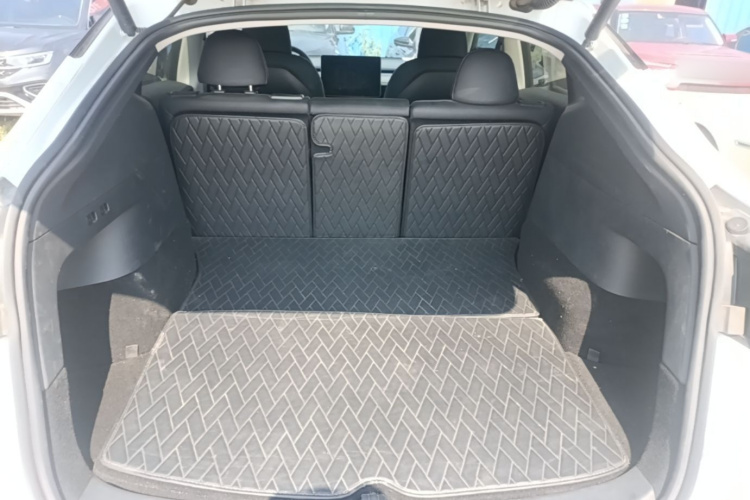 Tesla Model Y 2023 #19 Tesla Model Y 2023 immagine di auto #19