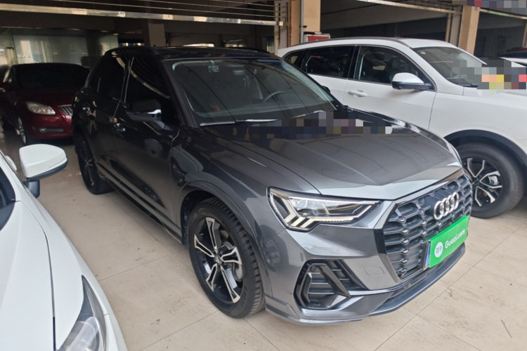 Audi Q3 2020 car image #4
