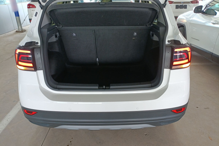 Volkswagen T-Cross 2021 car image #19