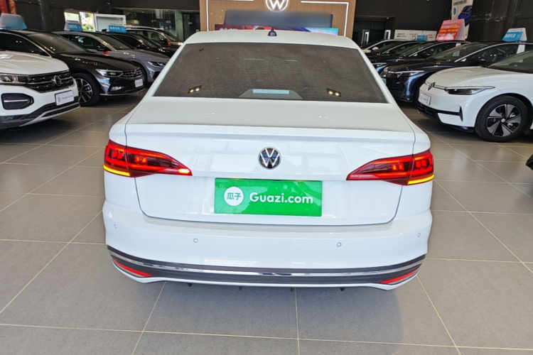 Volkswagen Bora 2025 car image #6