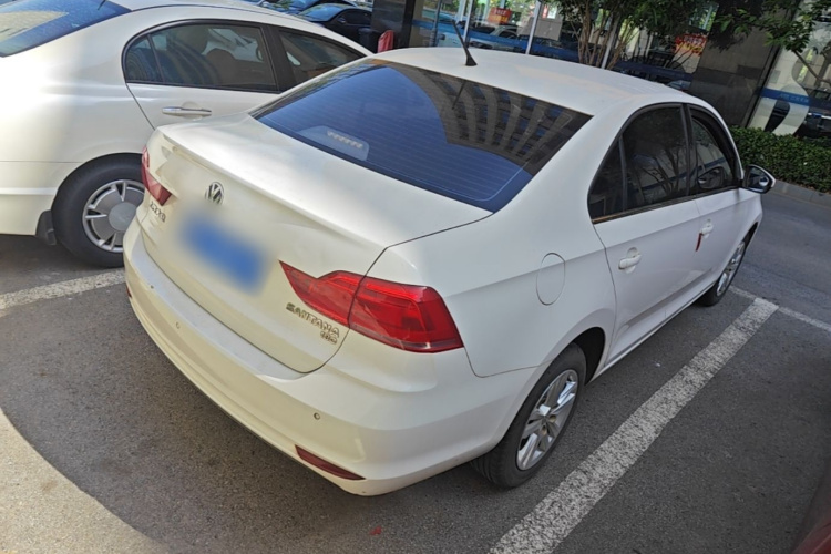 Volkswagen Santana 2016 car image #7