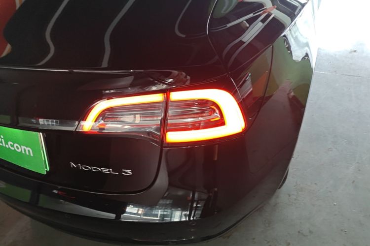 Tesla Model 3 2020 car image #8