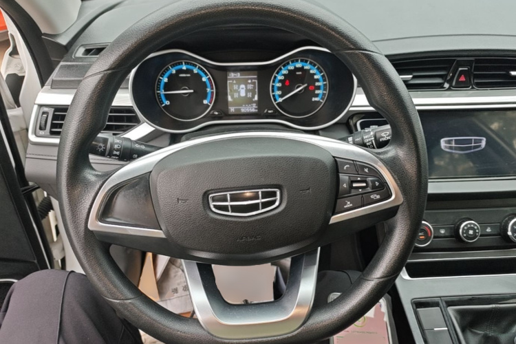 GEELY Emgrand 2020 #11 GEELY Emgrand 2020 car image #11