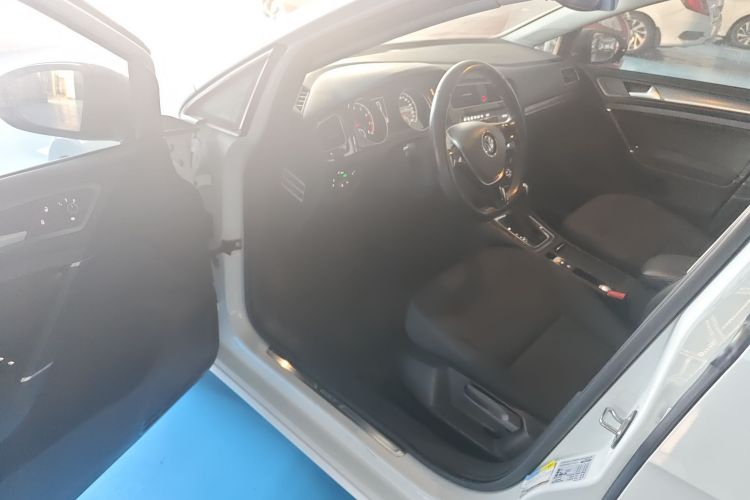 Volkswagen Golf 2017 изображение автомобиля #16