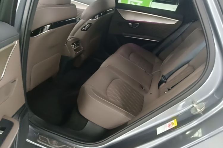 BYD Han 2023 car image #17