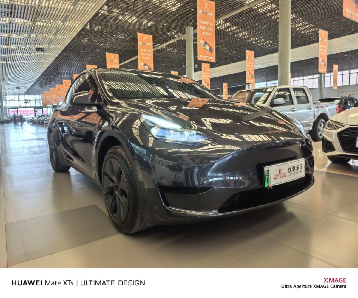 Tesla Model Y 2024 #3 Tesla Model Y 2024 immagine di auto #3