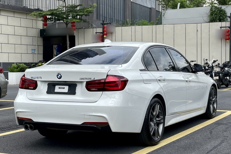 BMW 3 Series 2018 #7 BMW 3 Series 2018 car image #7