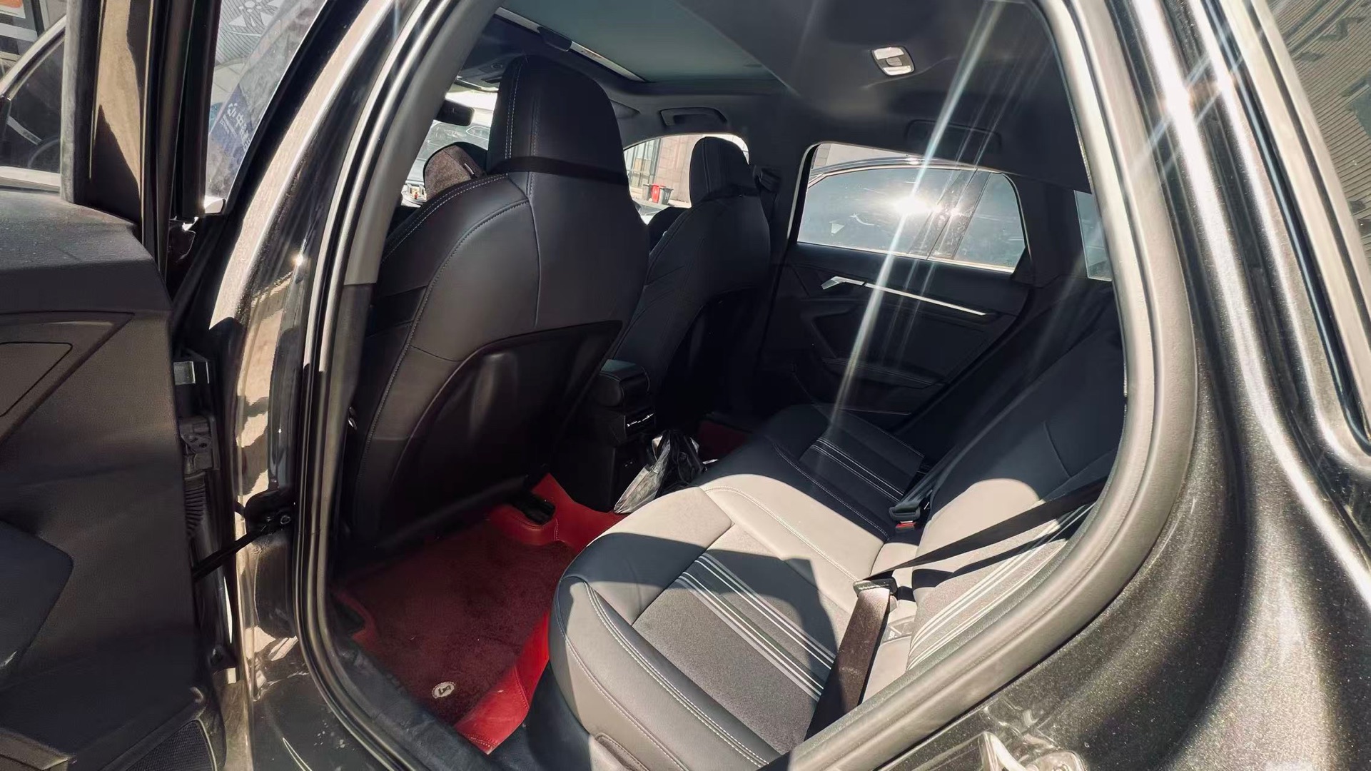 2023 #2 2023 immagine di auto #2