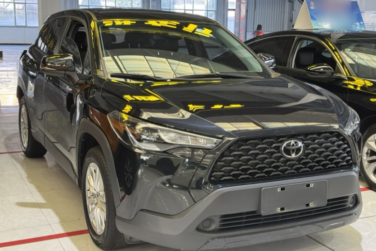 Toyota Corolla Cross 2024 immagine di auto #4