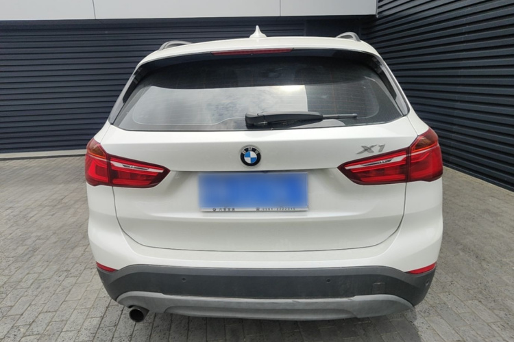 BMW X1 2017 #4 BMW X1 2017 car image #4