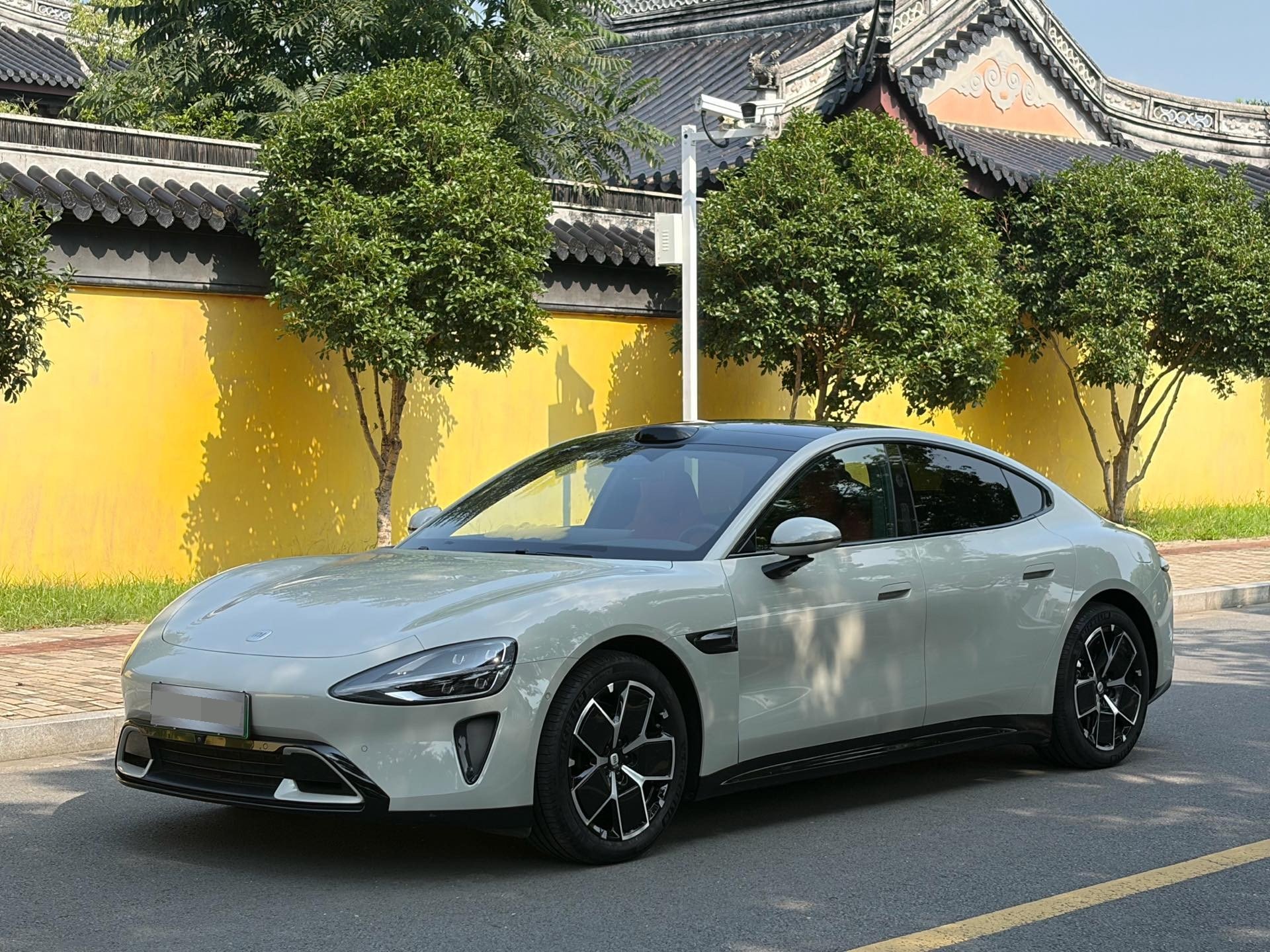 MI SU7 2025 car image 