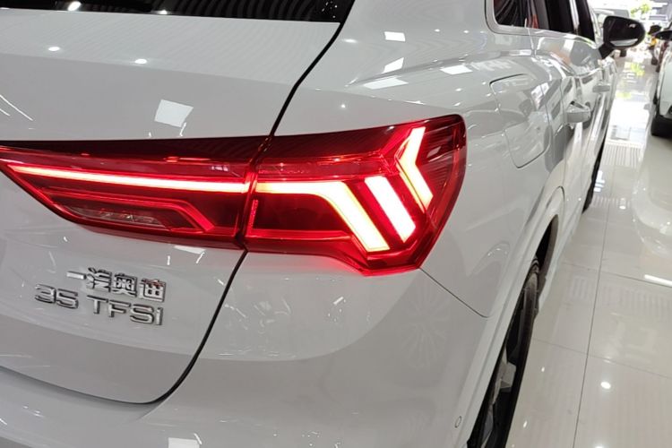Audi Q3 2022 #8 Audi Q3 2022 car image #8